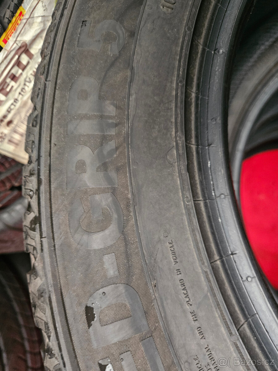 215/65R17 99H Semperit - 5