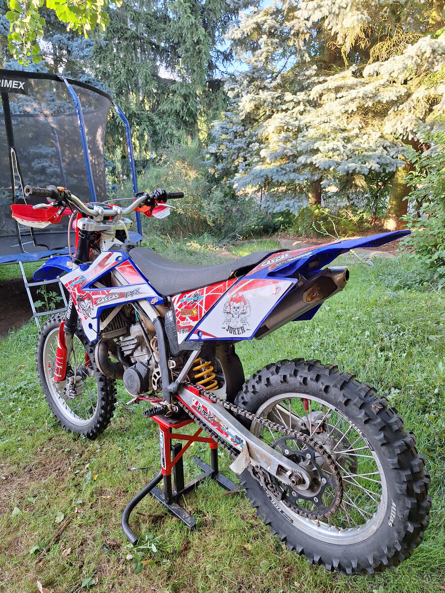 GasGas EC300, závada motoru