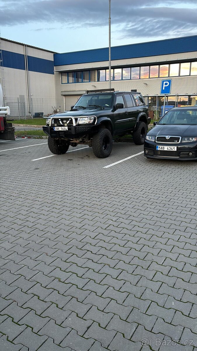 Nissan Patrol Y61