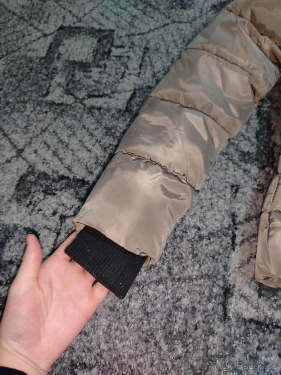 Prodám dívčí zimní bundu UNITED, vel. 146/152
. - 5