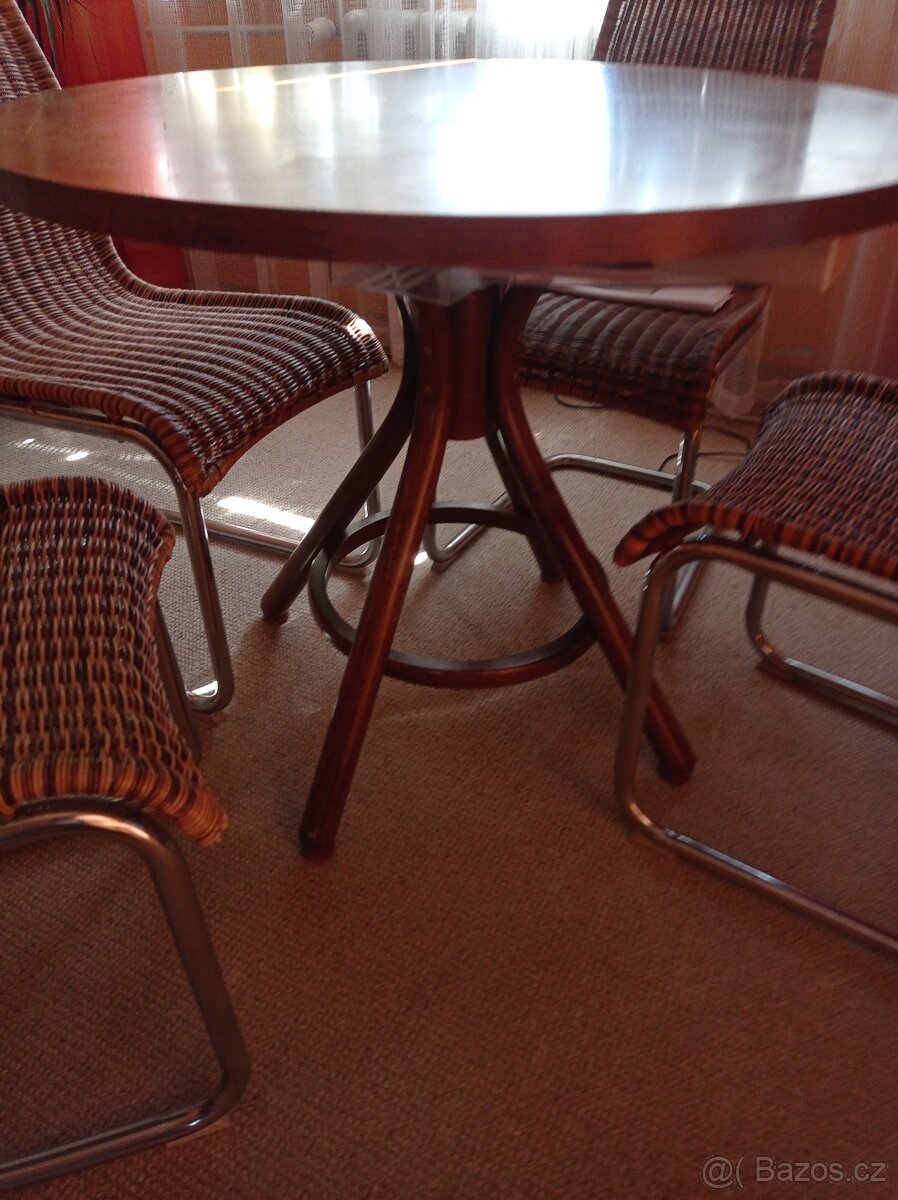 Stůl + 4 židle - 5