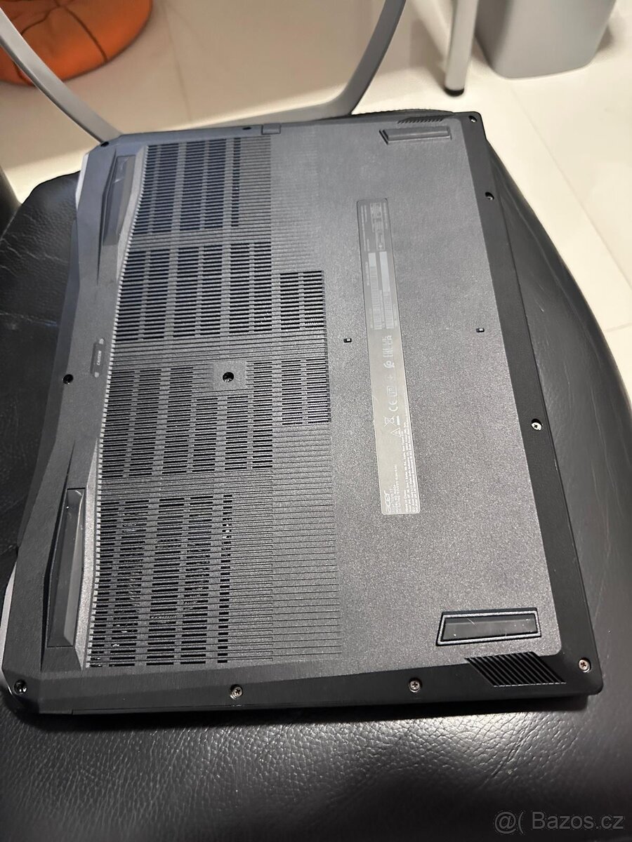 Herní notebook Acer Nitro 17 Obsidian Black , PC 59 000 - 5