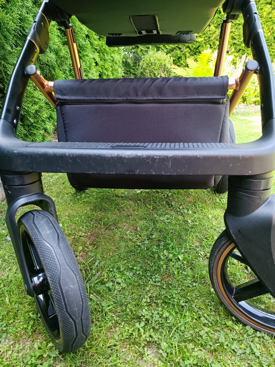 Kočárek Reemy Bet černý - 5