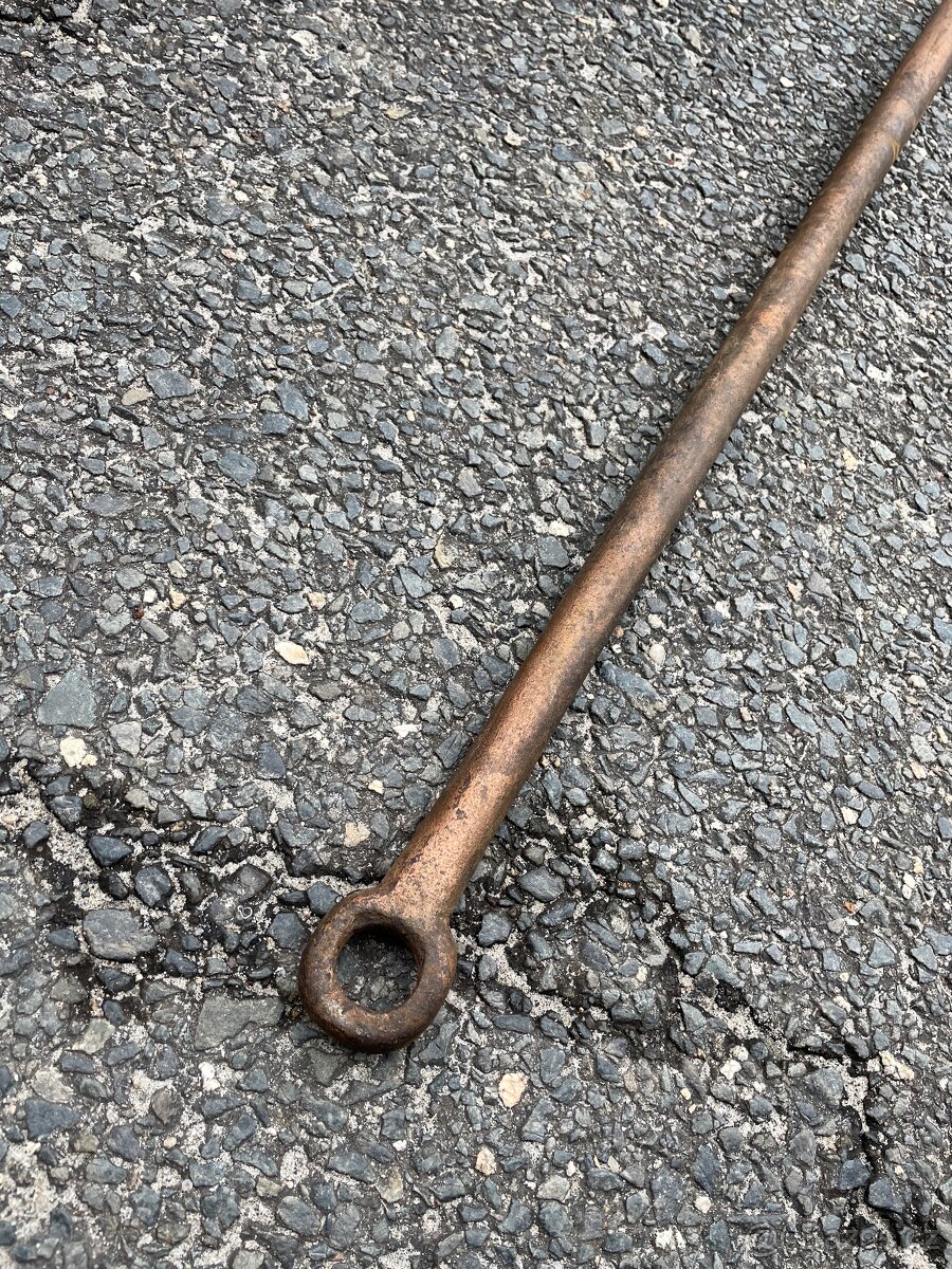 Starý obří litinový moždíř - 5