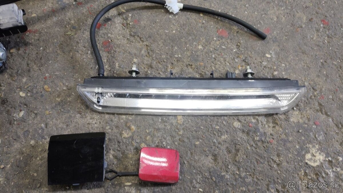 Peugeot 308 II T9 - sterac motorek brzdove svetlo - 5