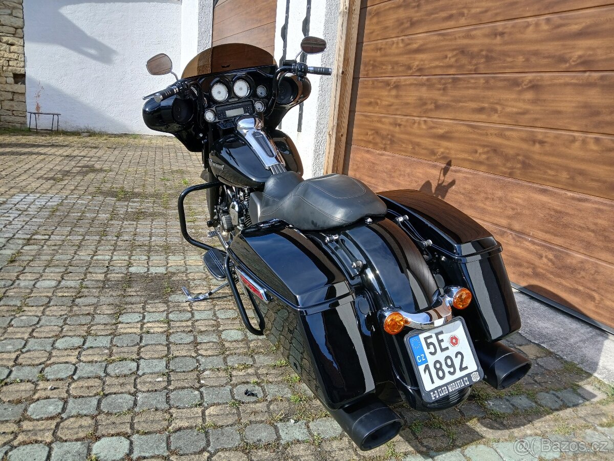 Harley-Davidson FLHX Street Glide 103 - 5