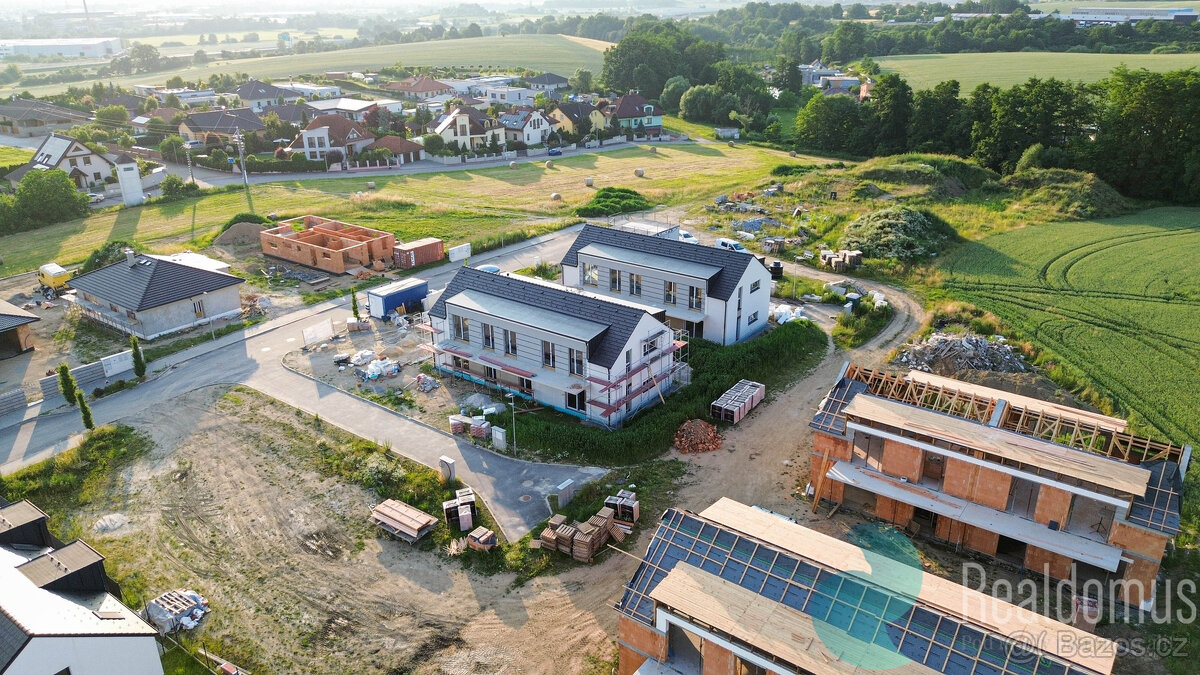 Byt 4+kk, 99m², prostorný balkon 20,9 m², 2 parkovací stání, - 5