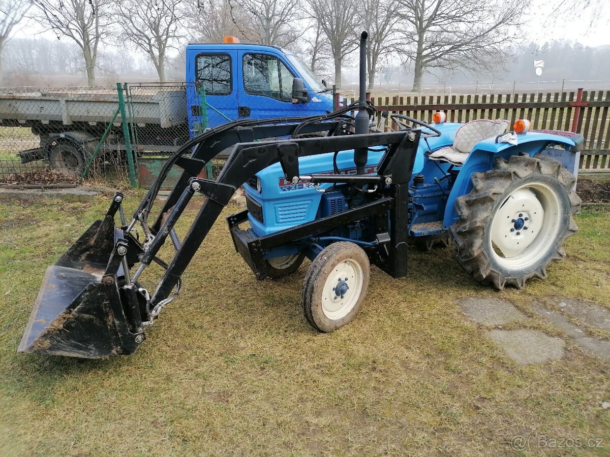 Malotraktor Hinomoto 25 E čelní nakladač - 5