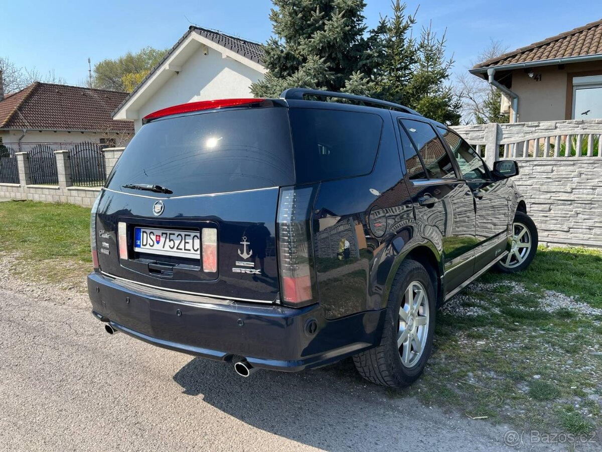 Cadillac SRX 4.6i - 5