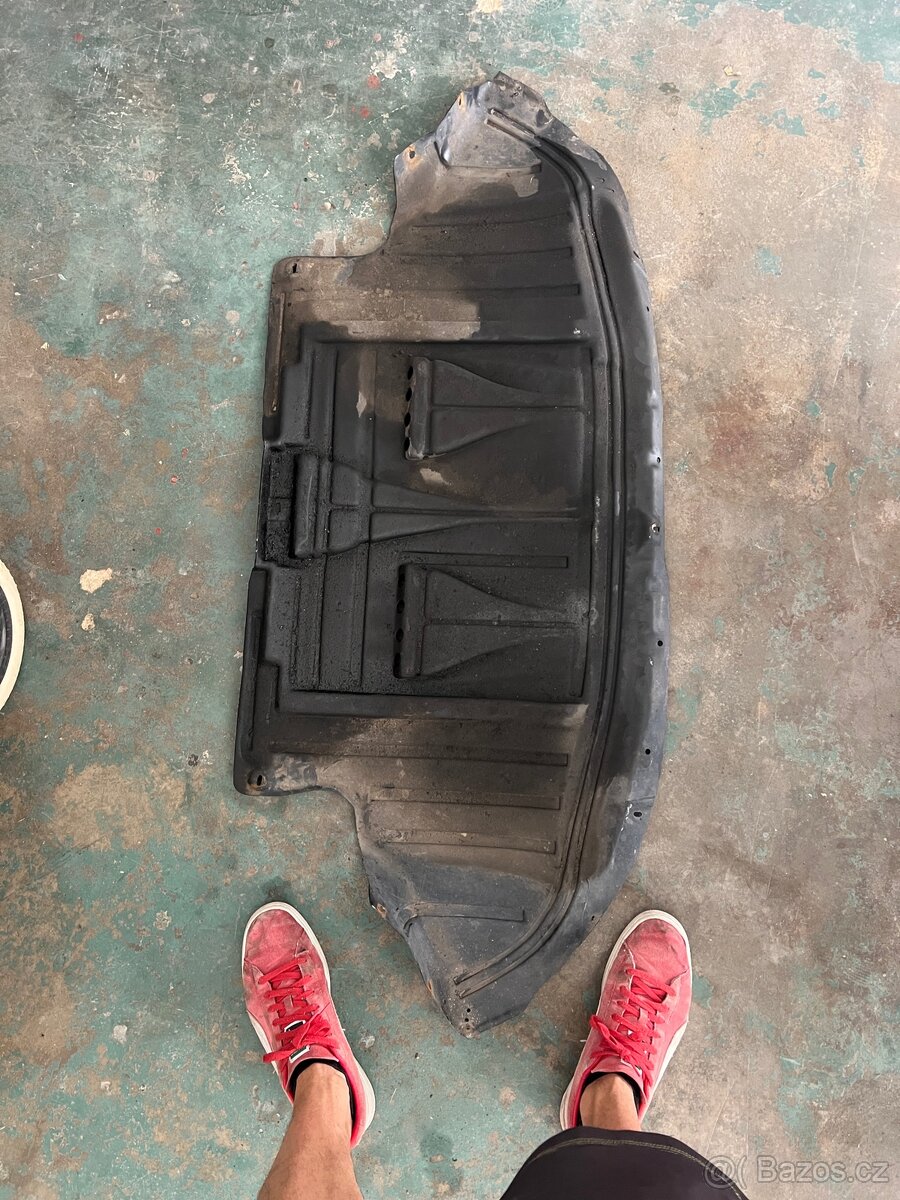 Passat b5 Podběhy a kryt pod motor - 5