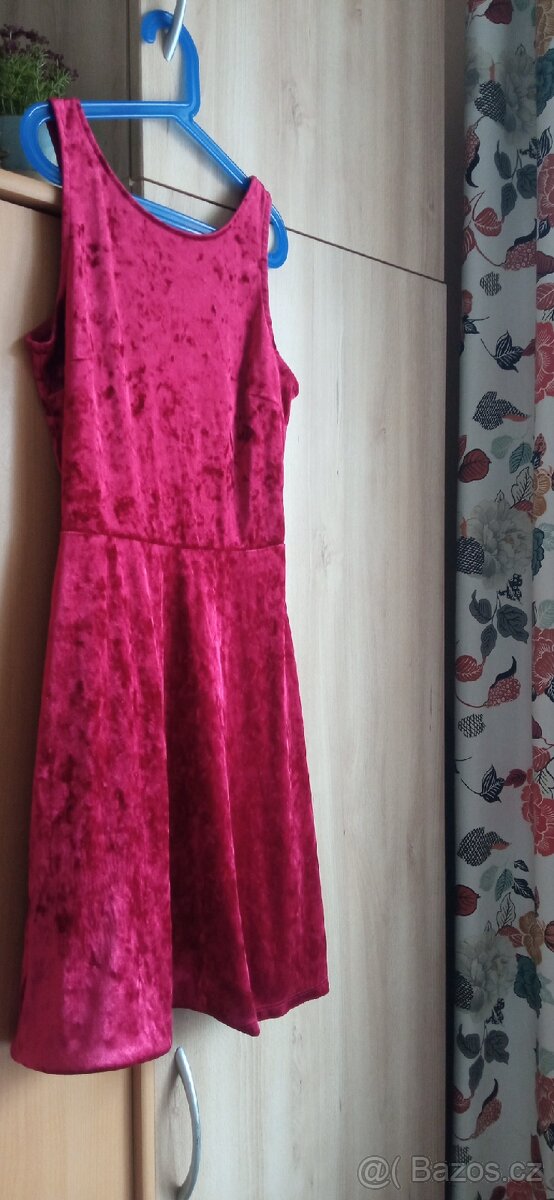 RŮZNÉ ŠATY KUS ZA 50KČ - 5