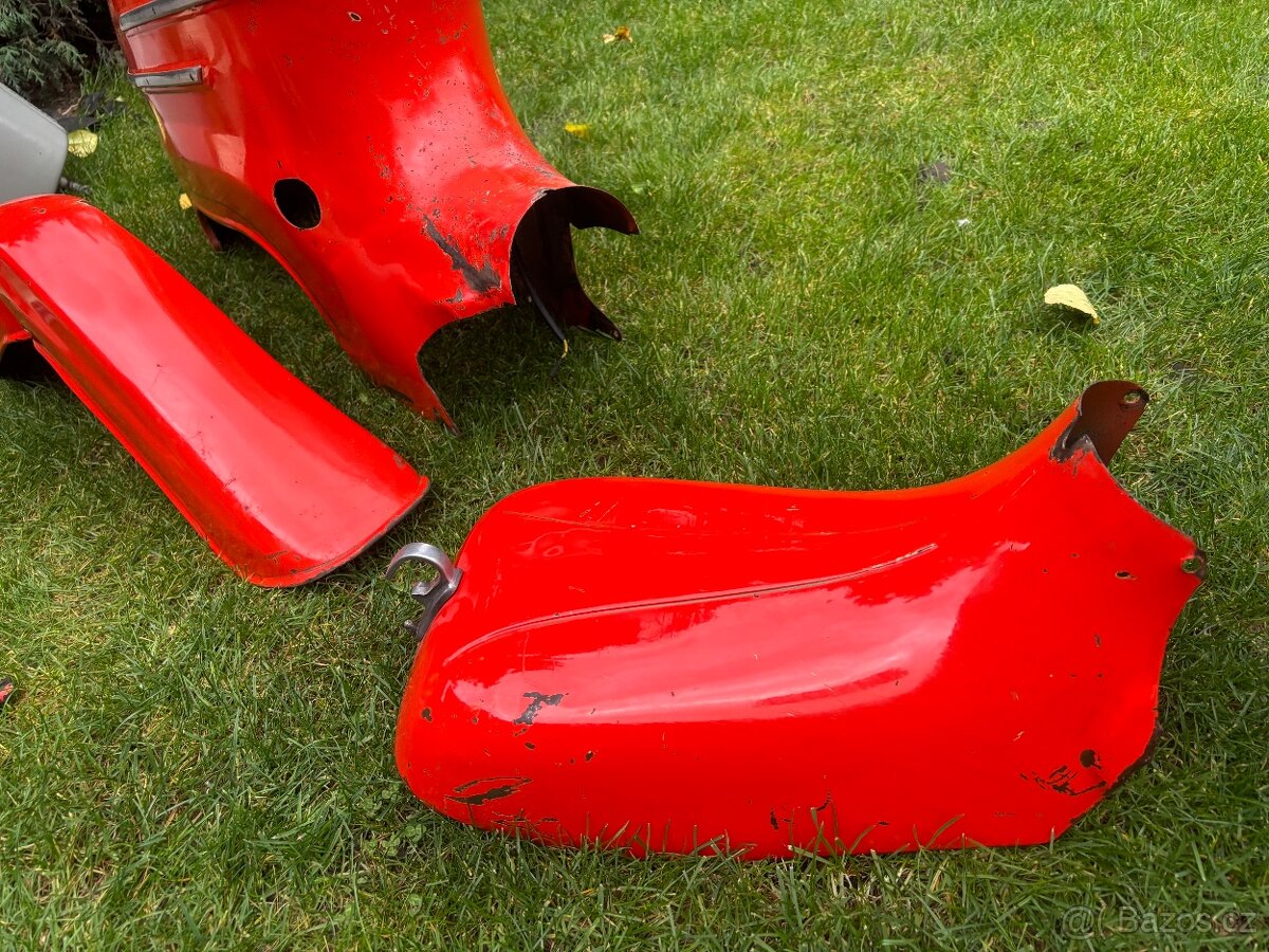 Plechařina Jawa Pionyr 05 původní rumělková - 5