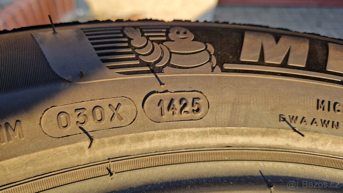 235/5 R19 Michelin Primacy, 4x letní pneu - 5