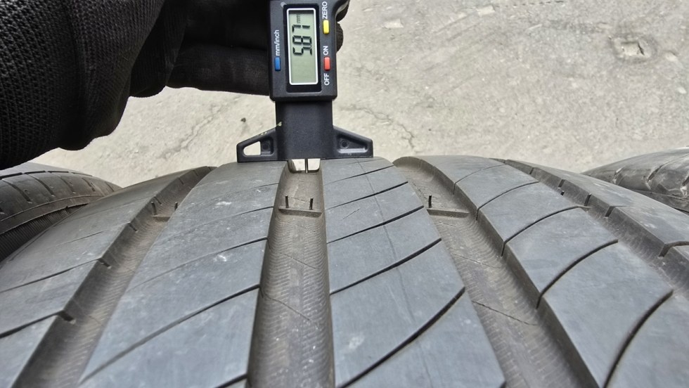 Letní pneu 225/50/18 Michelin - 5