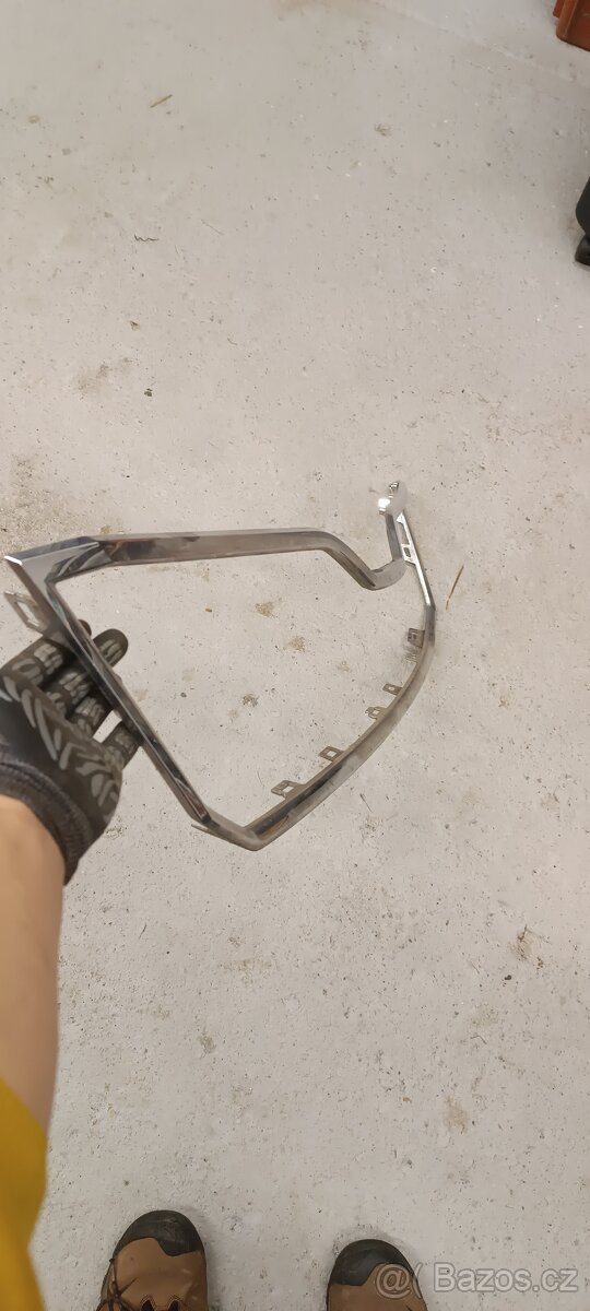 Chromový rámeček masky Škoda Superb 3 - 5