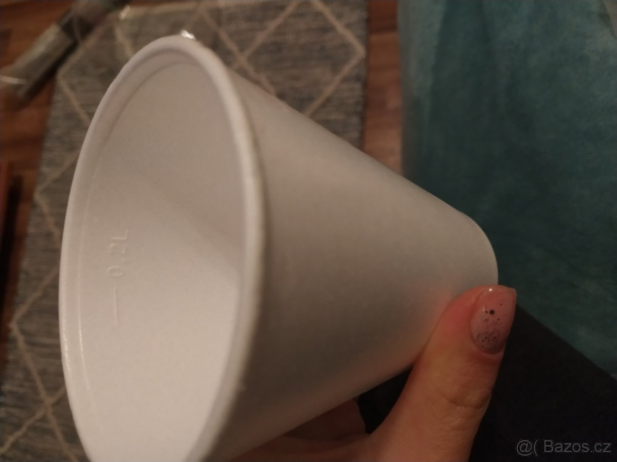 Jednorázové nádobí - 5