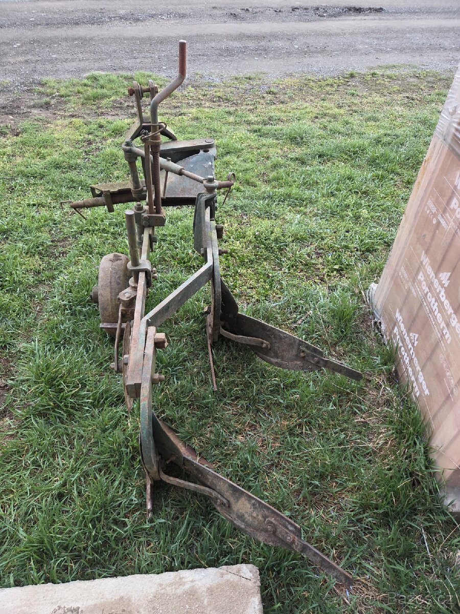 Pluh s krojidlem - 5