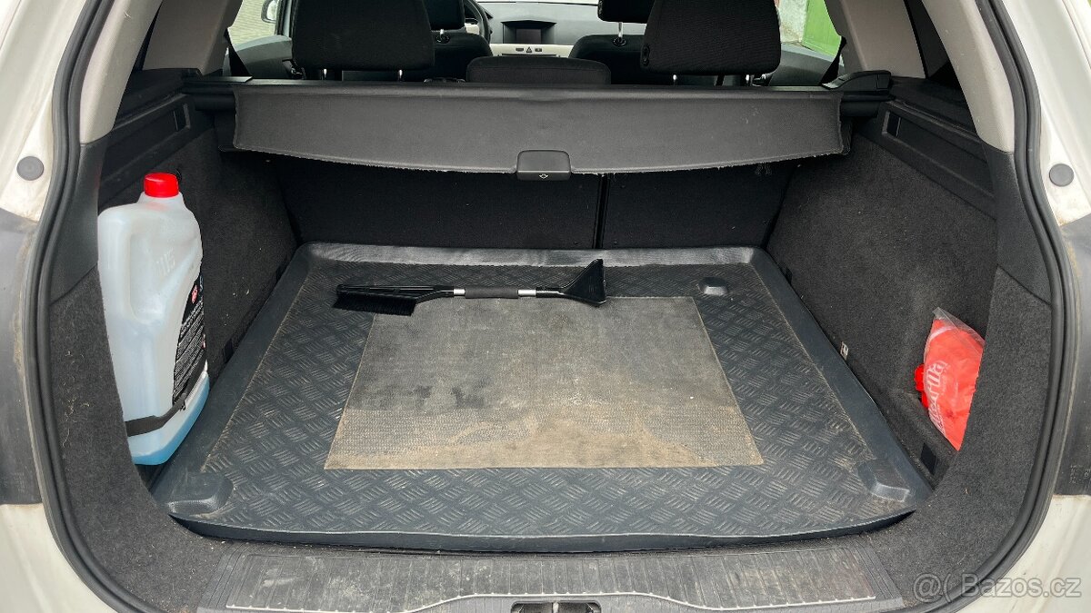 Opel Astra H Caravan - 5