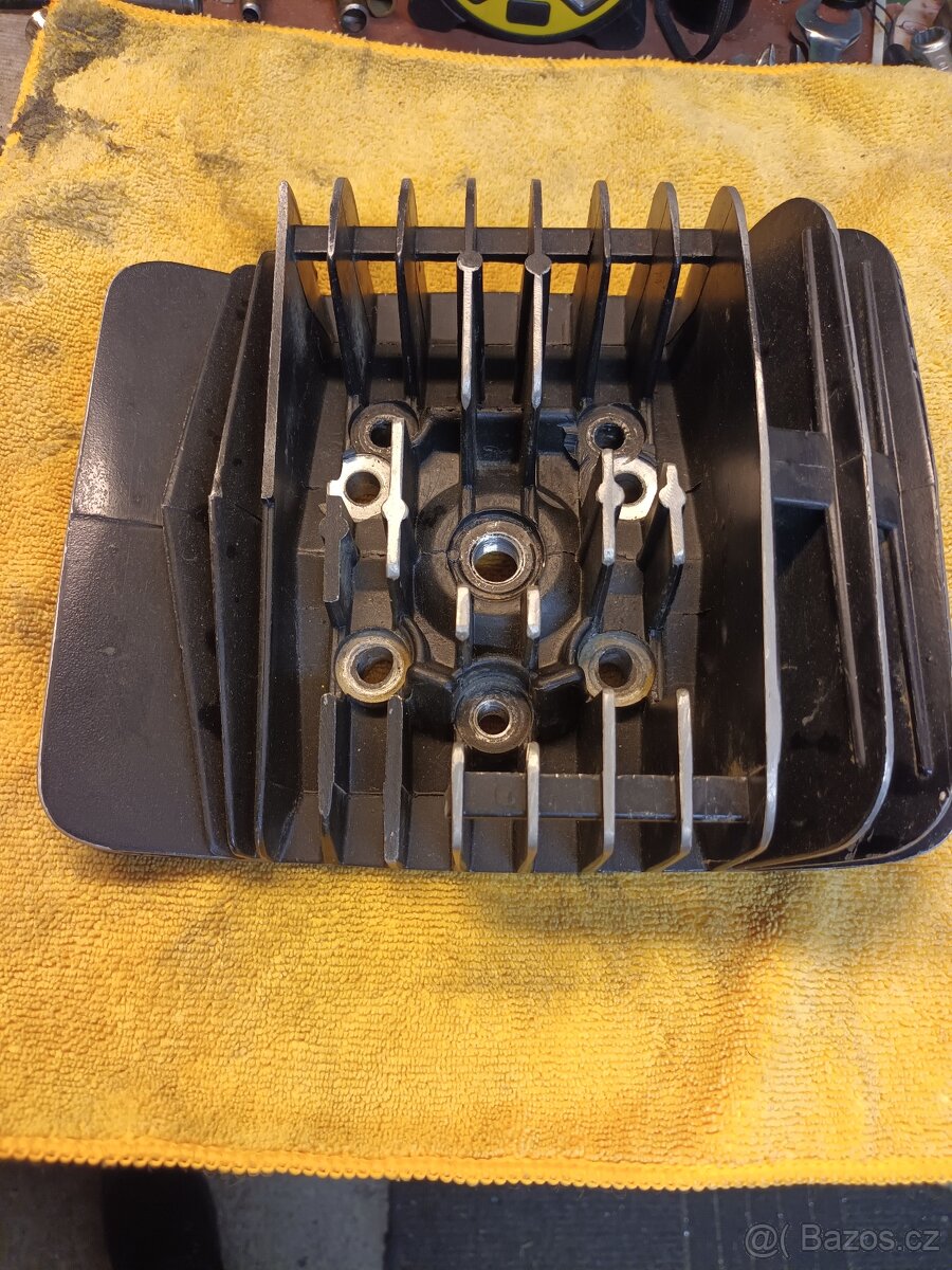 ČZ 175/477-180/487 soutěžní stavba motoru - 5