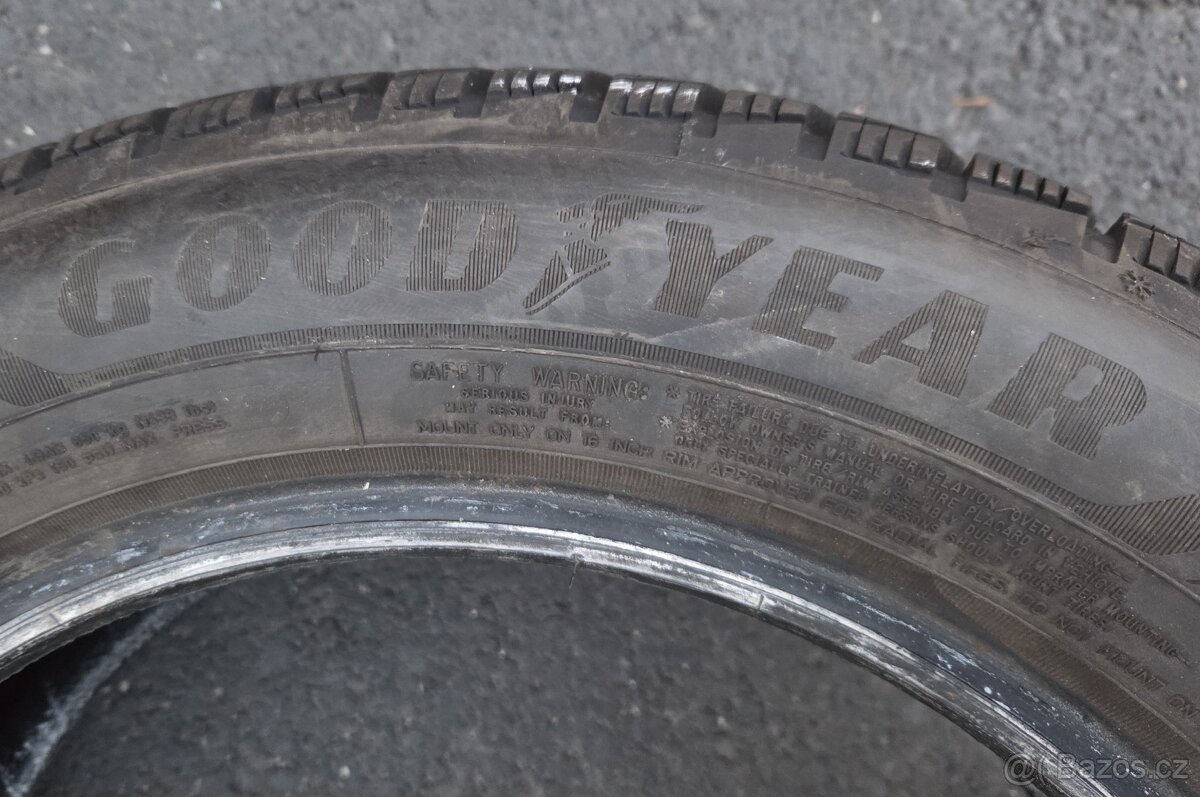 2ks zánovních zimních pneu Goodyear 195/60/16 - 5