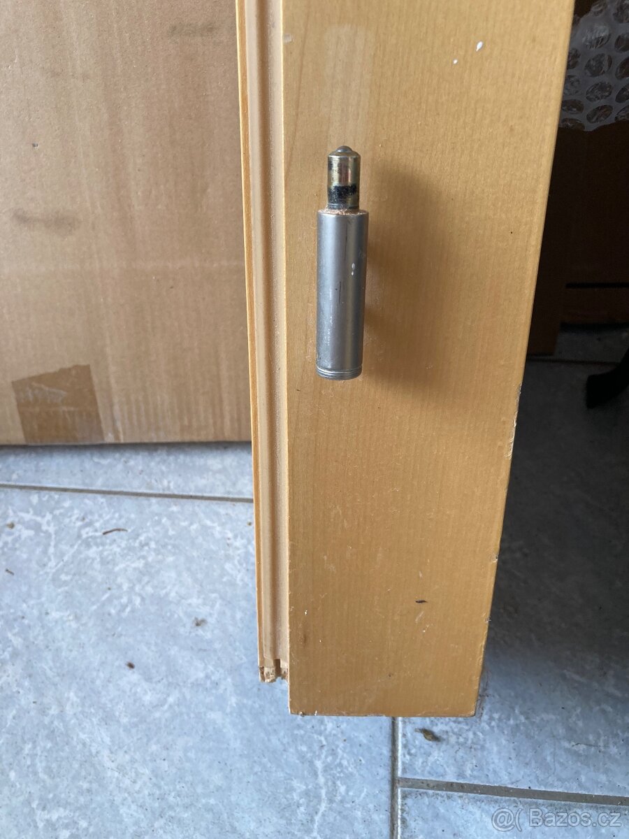 Dřevěné (dýhované) dveře interiér-cena k jednání - 5