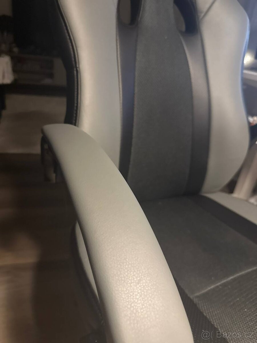 Prodám téměř novou židli – výborný stav - 5