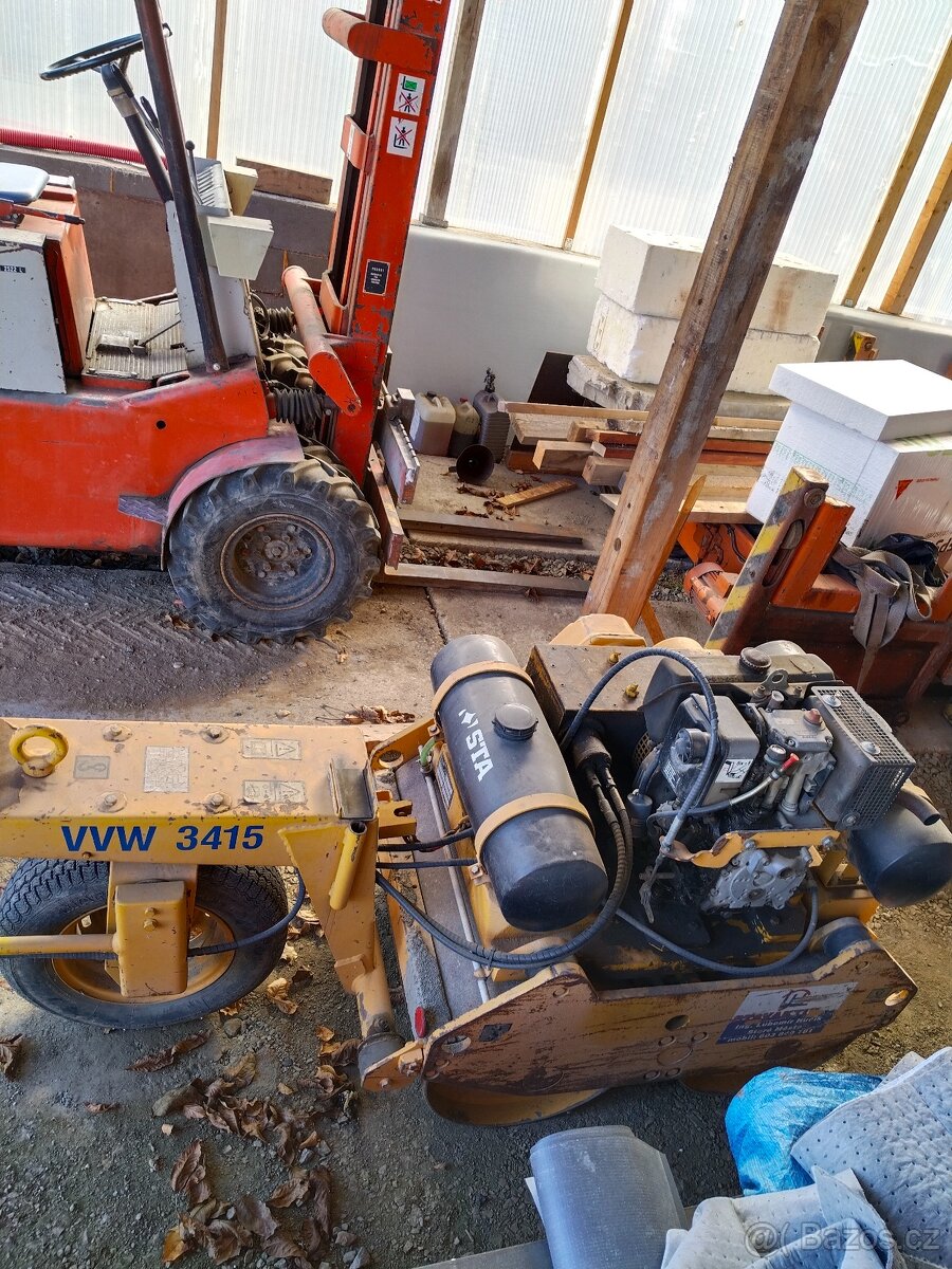 Prodám dvouválec Stavostroj - 5