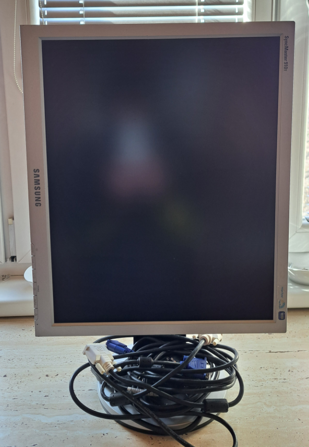 LCD monitor Samsung SyncMaster 910T - 5