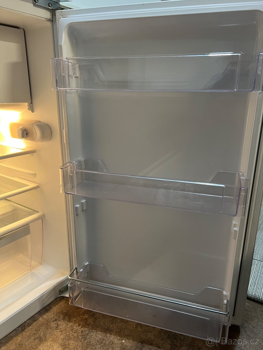 Vestavná lednička Ikea - 5