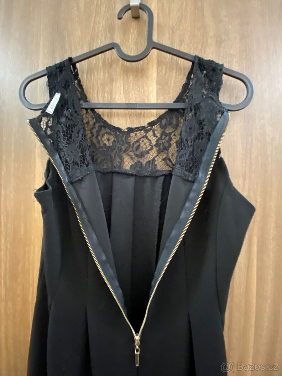 Černé krátké šaty - 5