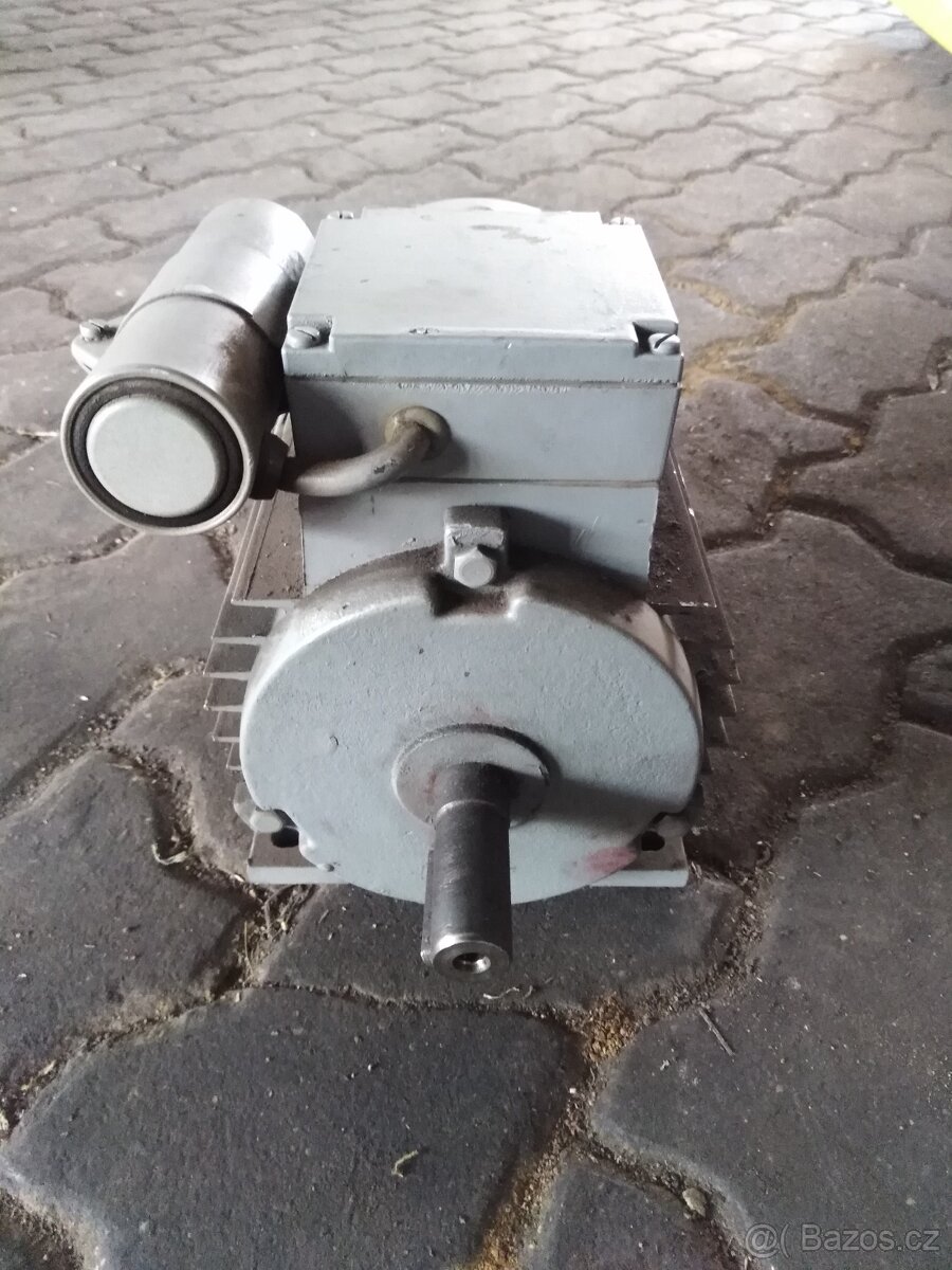 Elektromotor ZSE Mez Mohelnice - 5