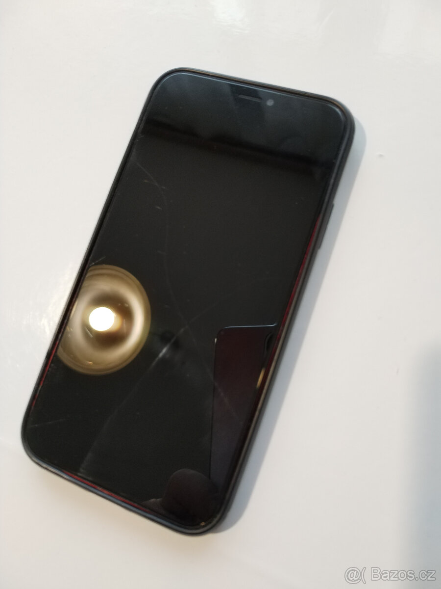 Apple iPhone XR 64GB - 5