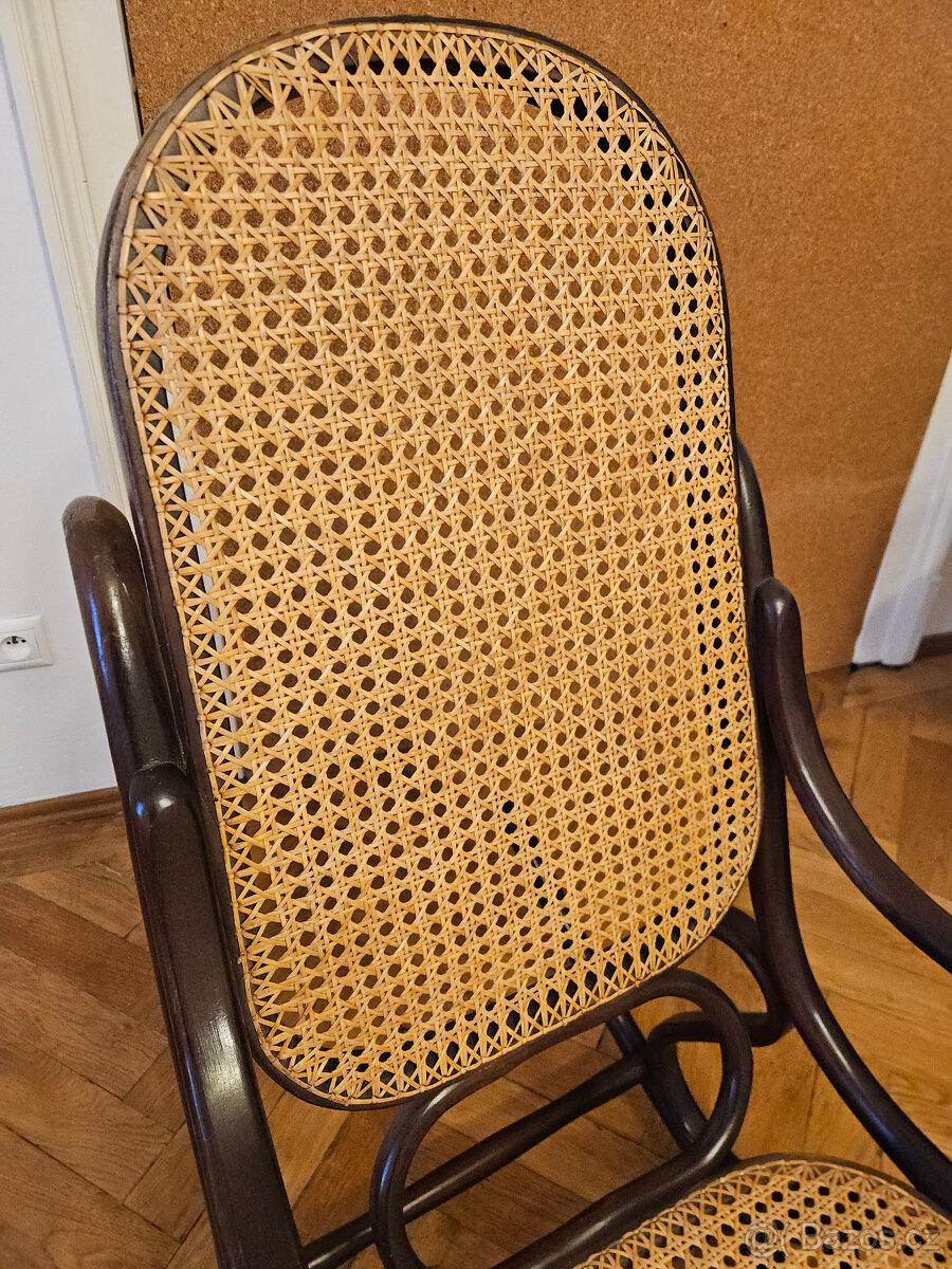 Dvě houpací křesla Thonet - 5