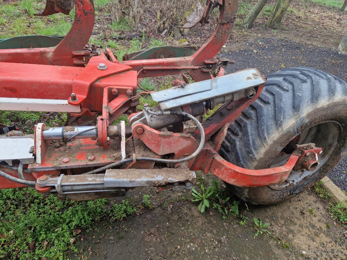 Pluh Kverneland 7 radlic - 5