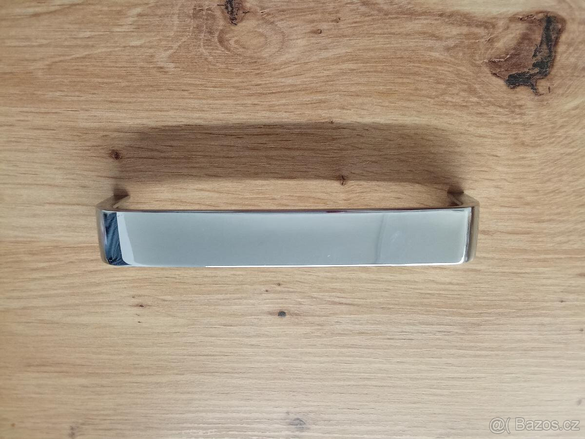 4x NOHA KE STOLU A DVA DRUHY NABYT.UCHYTEK -- NOVE - 5