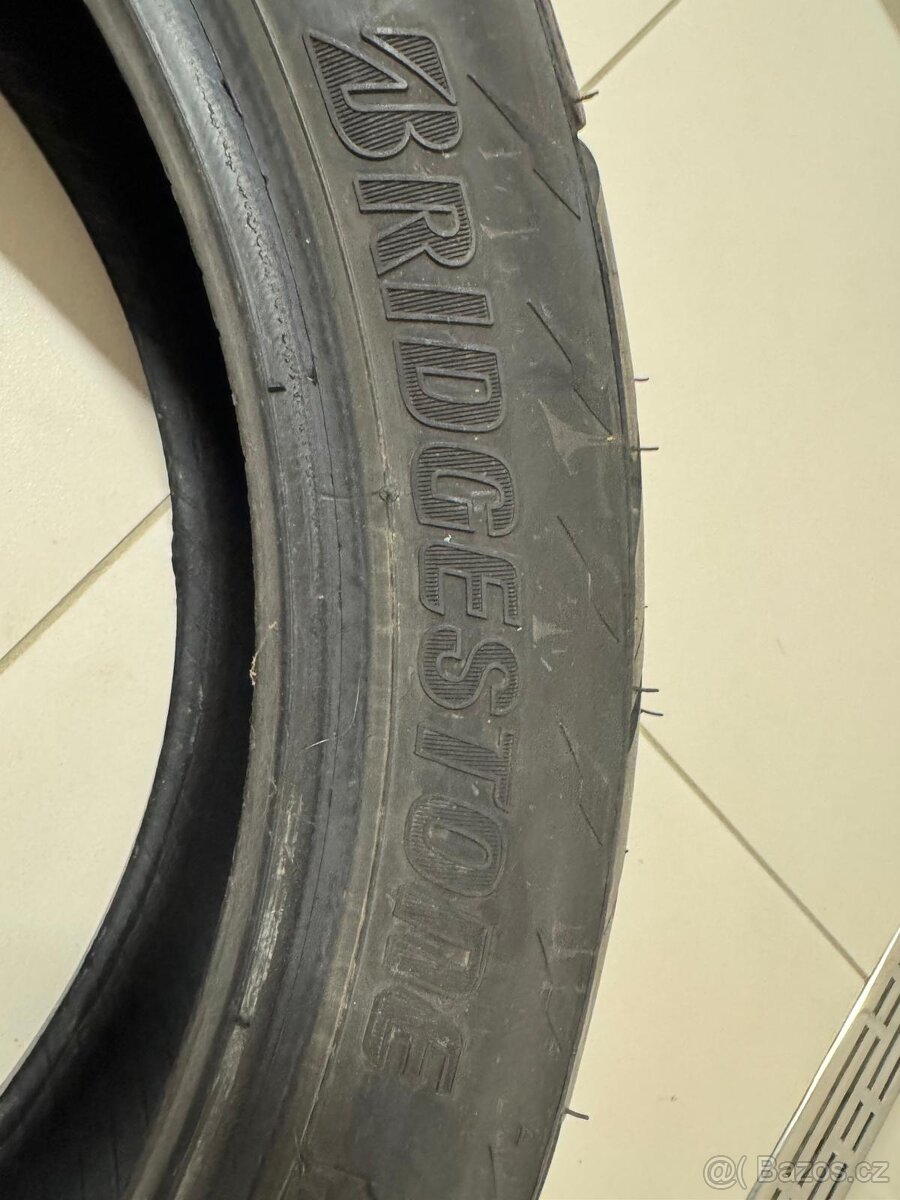 Prodám moto pneumatiky 150/70/17 a 90/90/21 - 5