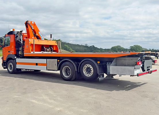 VOLVO FMX 450 6x2 - odtahovka s hydraulickou rukou