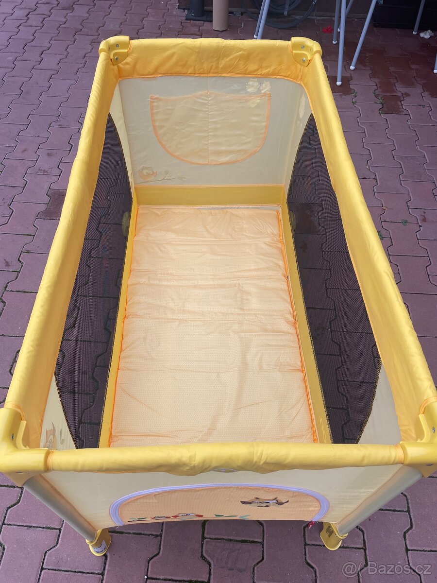 Skládací dětská postýlka s matrací - 5