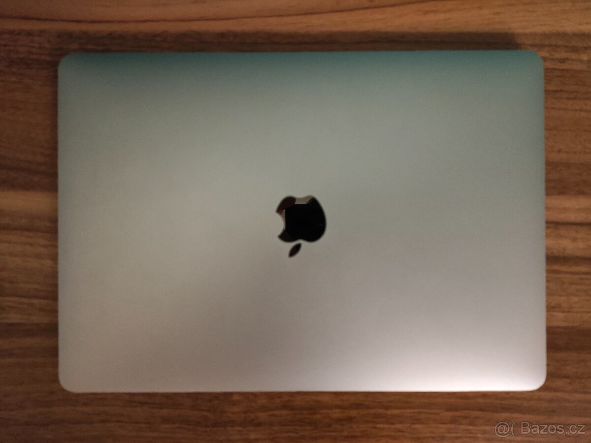 MacBook Pro 13 2020 | i5 • 8GB • 256GB - 5