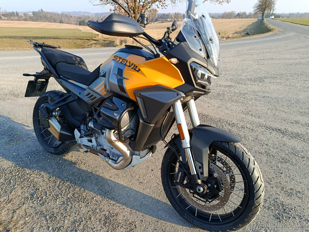 Moto Guzzi V100 Stelvio - 5