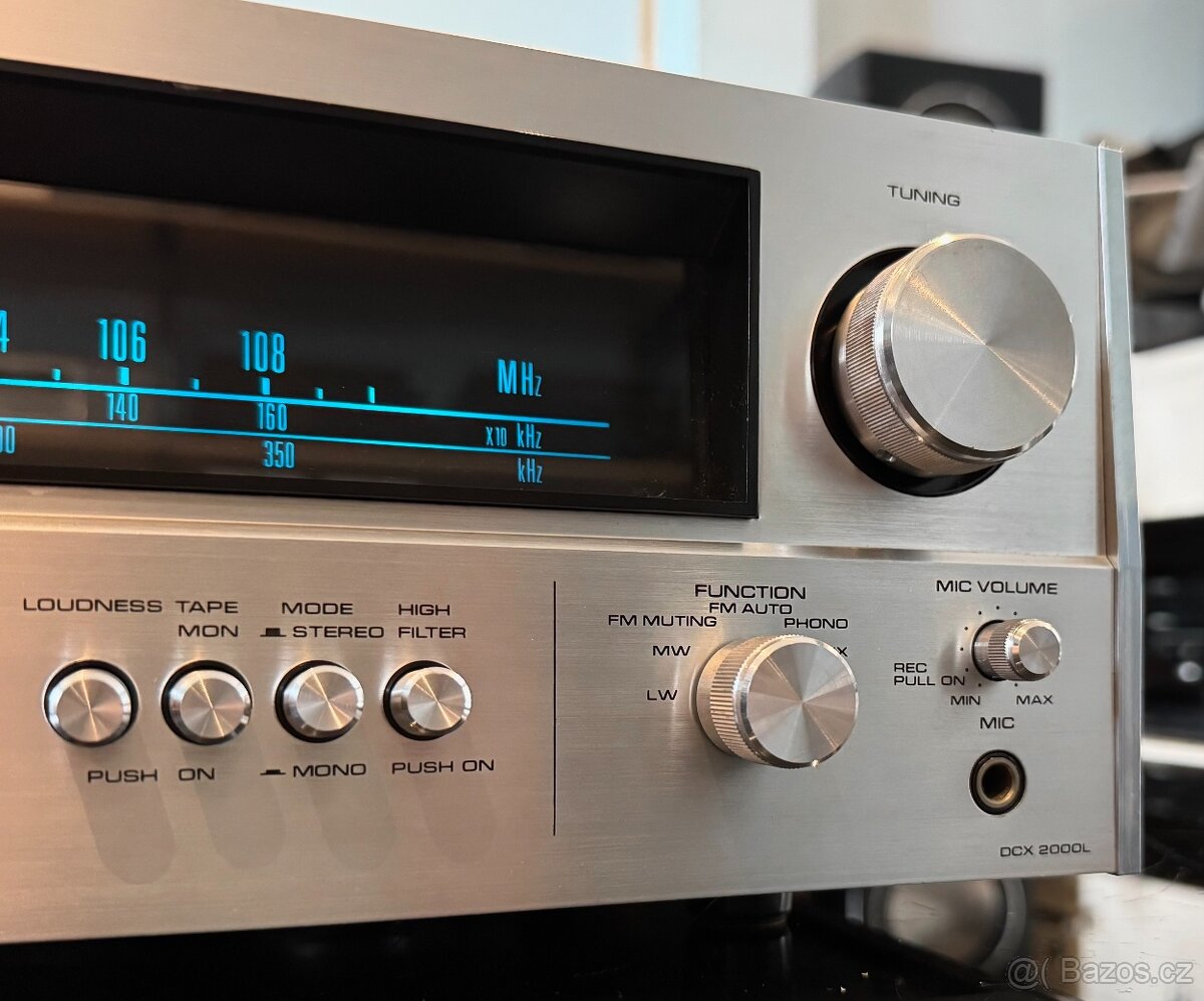 Sanyo DCX 2000L zesilovač - 5