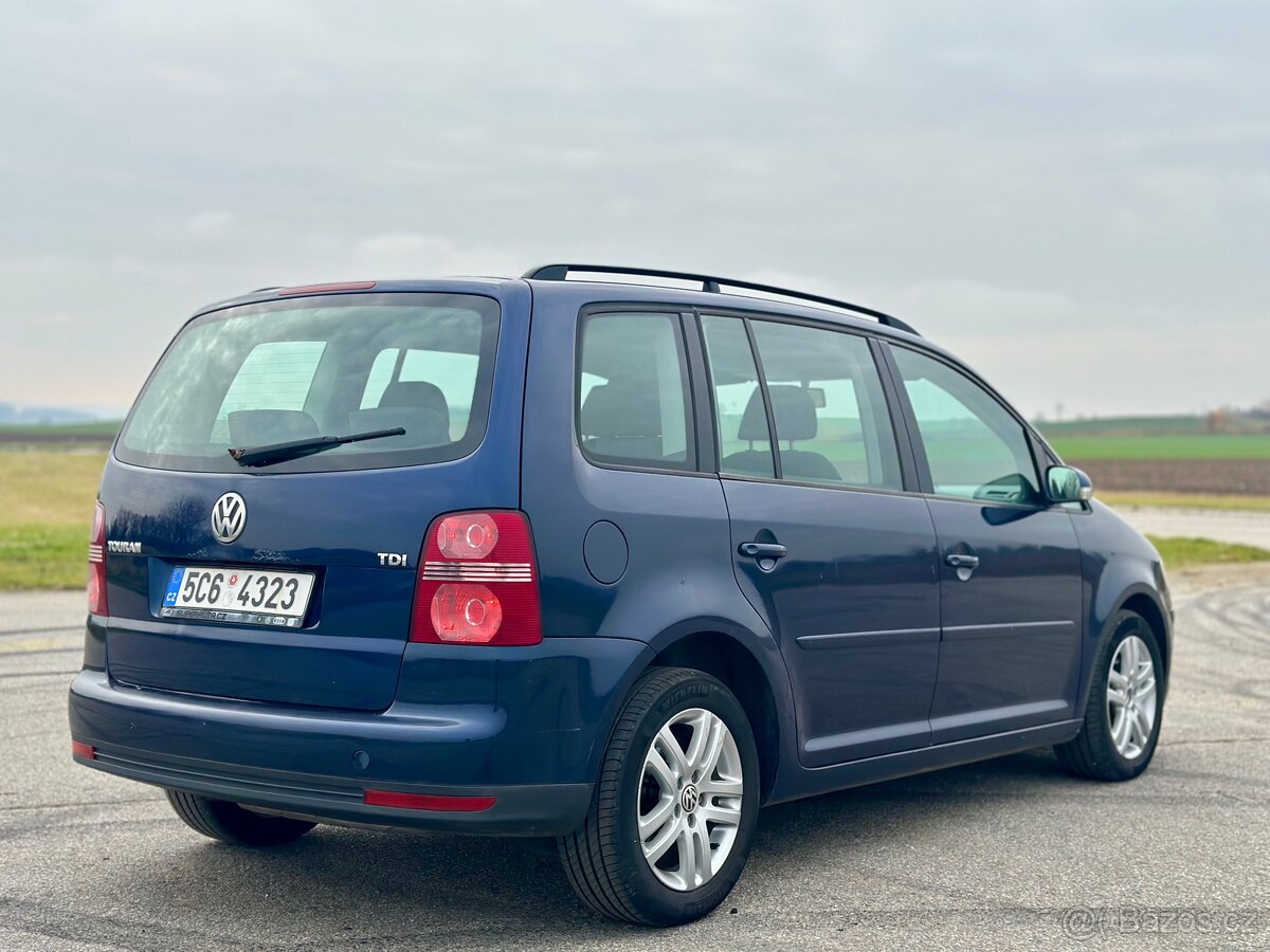 VW TOURAN 1.9 TDI 77kW 7 Míst COMFORTLINE - 5