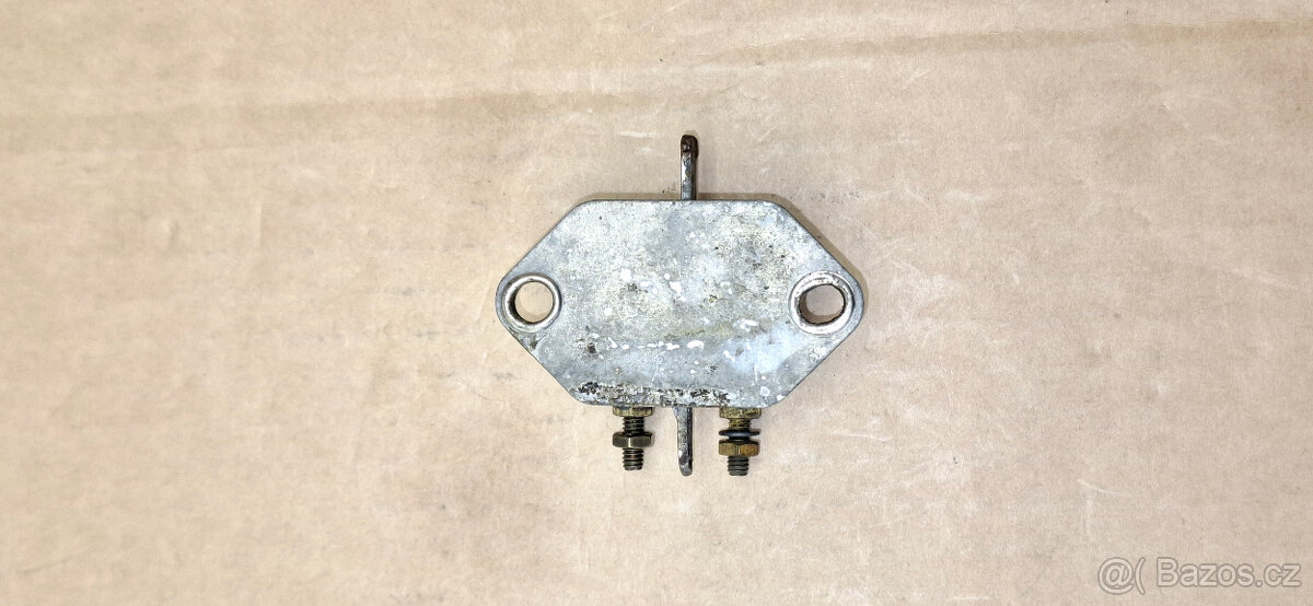 Mechanický spínač brzdového světla na autoveterána.... - 5