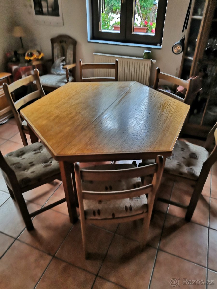 Rozkládací stůl a židle - 5