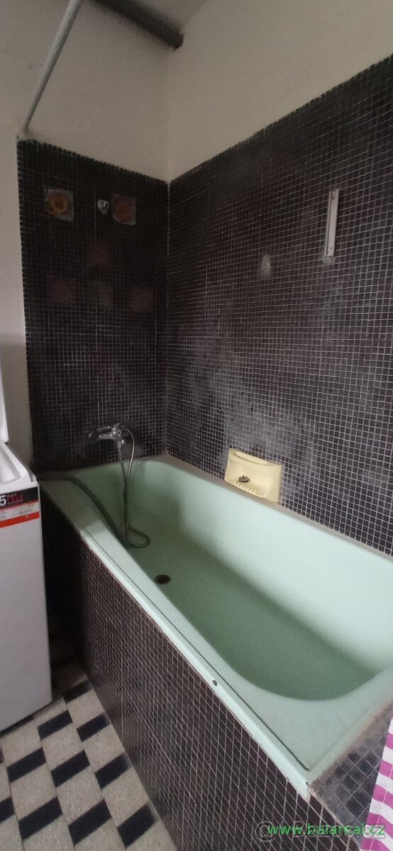 pokoj 14 m2 na ul.  Rezkova Brno  s balkonem - 5