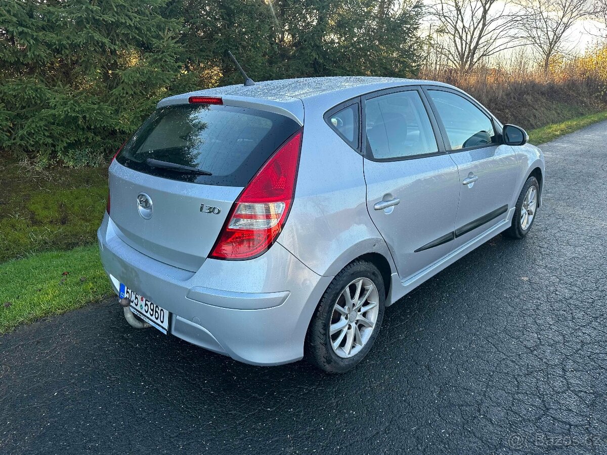 Hyundai i30 1,4i 80kW - rok 2011 - TOP STAV - Nová STK -ČR - 5
