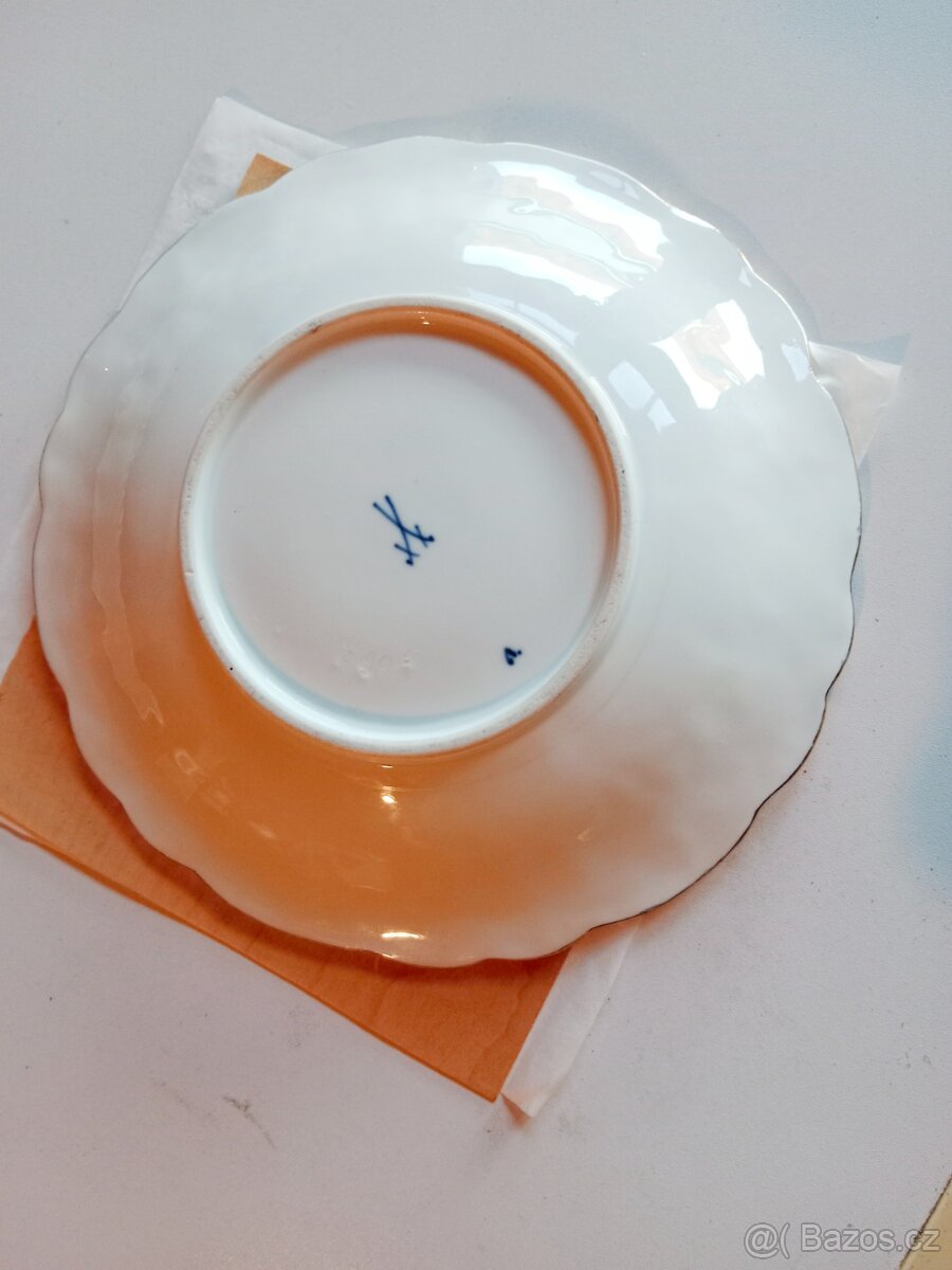 Pěkný starý plasticky zdobený porcelánový- Míšeň - 5