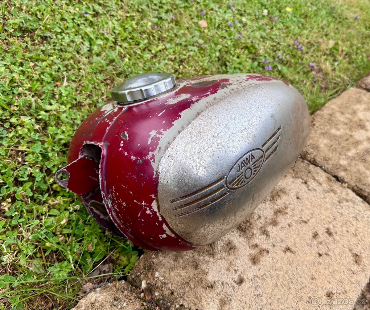 Jawa 250 350 panelka, sportka - nádrž - 5