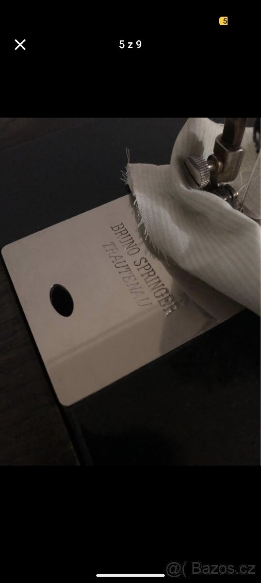 Starý šicí stroj - 5