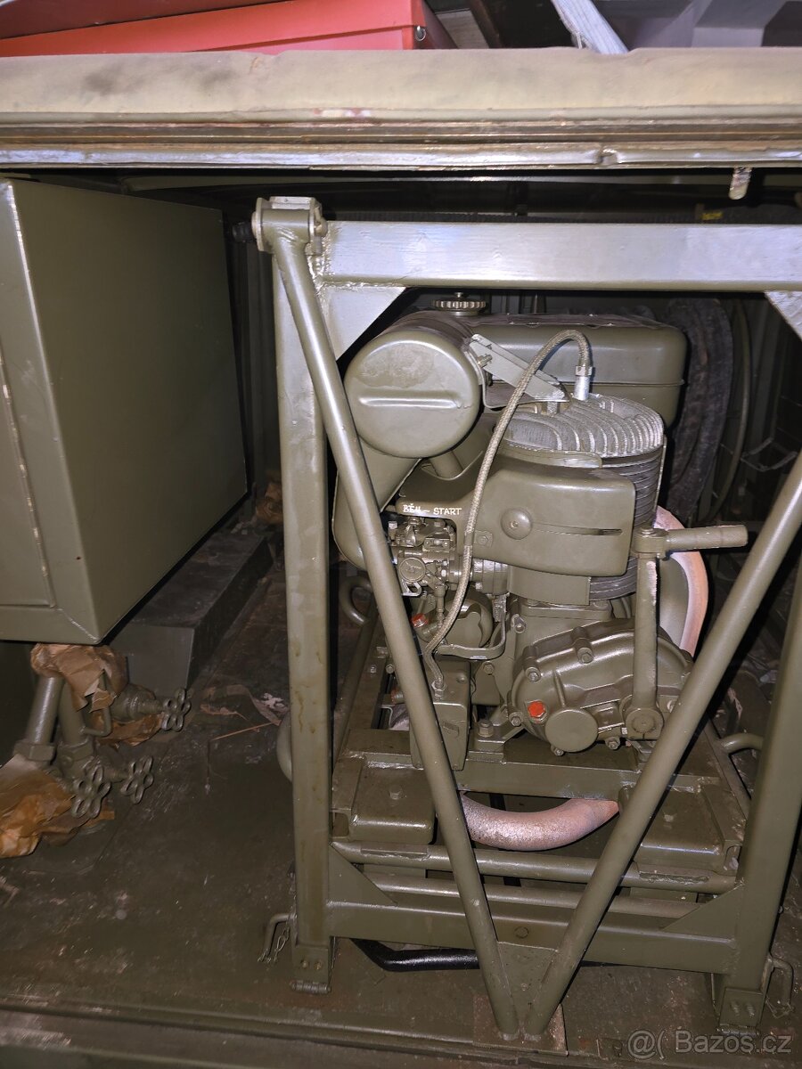 Historické hasičské stříkačky Praha 8 - 5